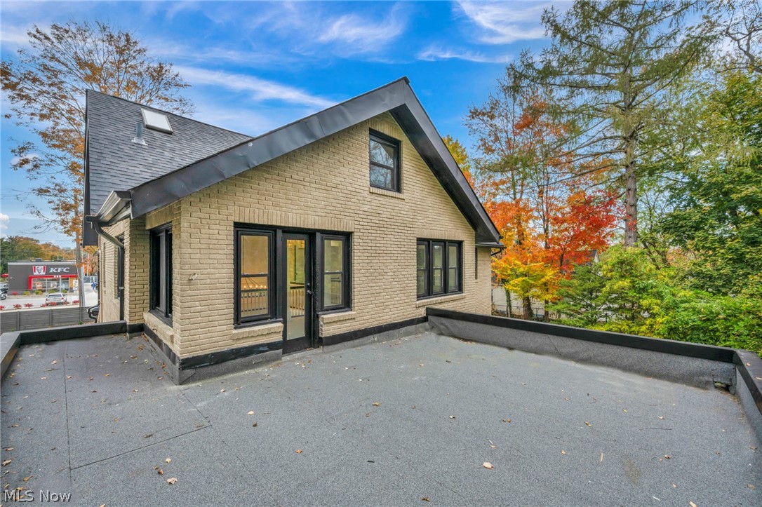 1555 W Market Street Akron OH 44313