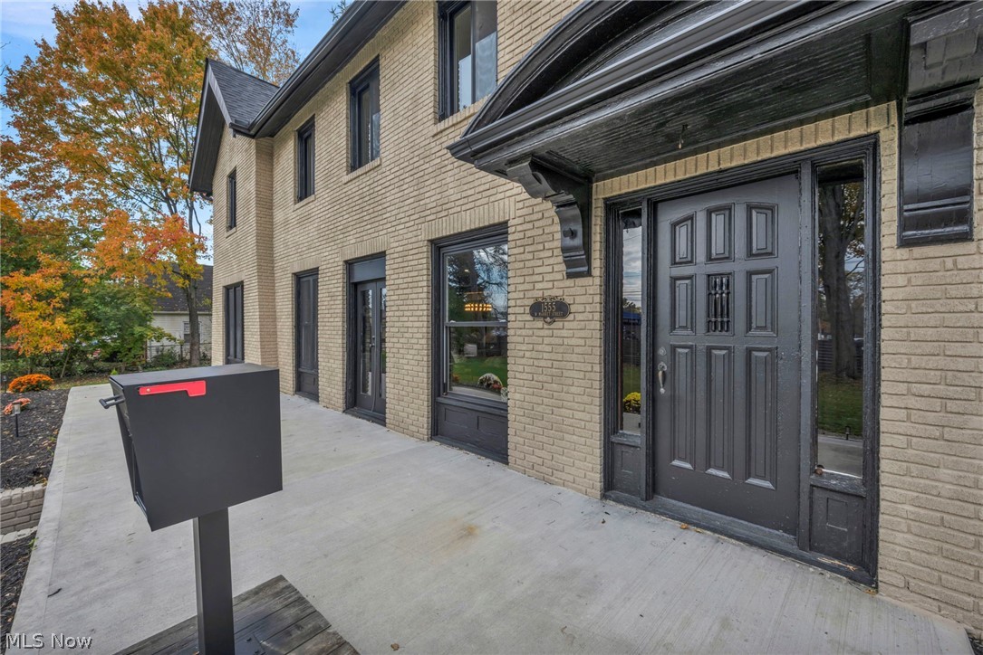 1555 W Market Street Akron OH 44313