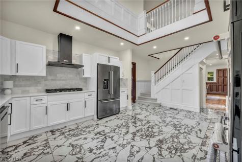 1555 W Market Street Akron OH 44313