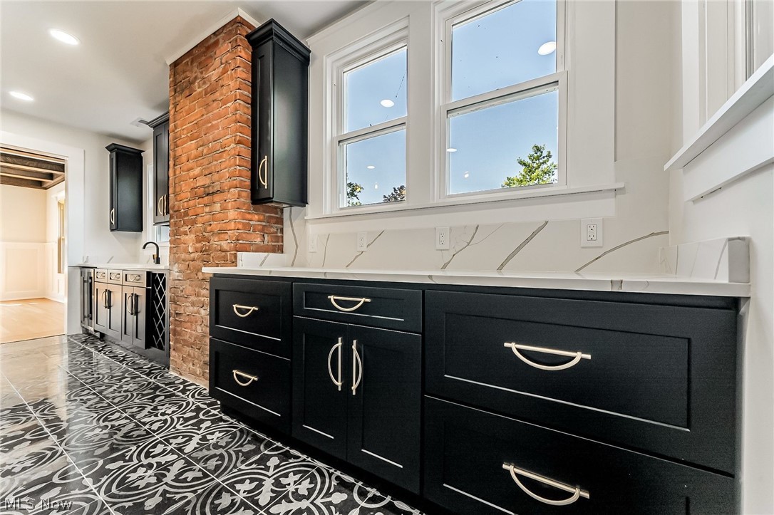 10908 Lake Avenue Cleveland OH 44102