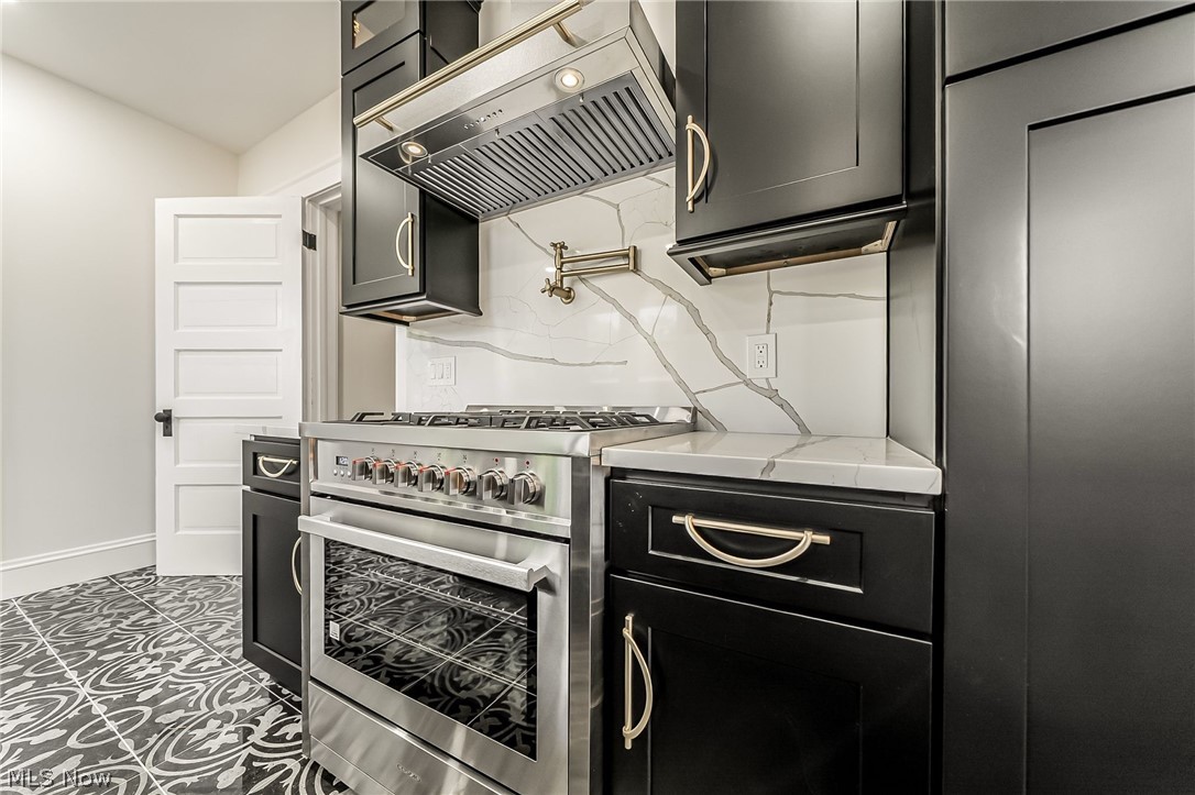 10908 Lake Avenue Cleveland OH 44102