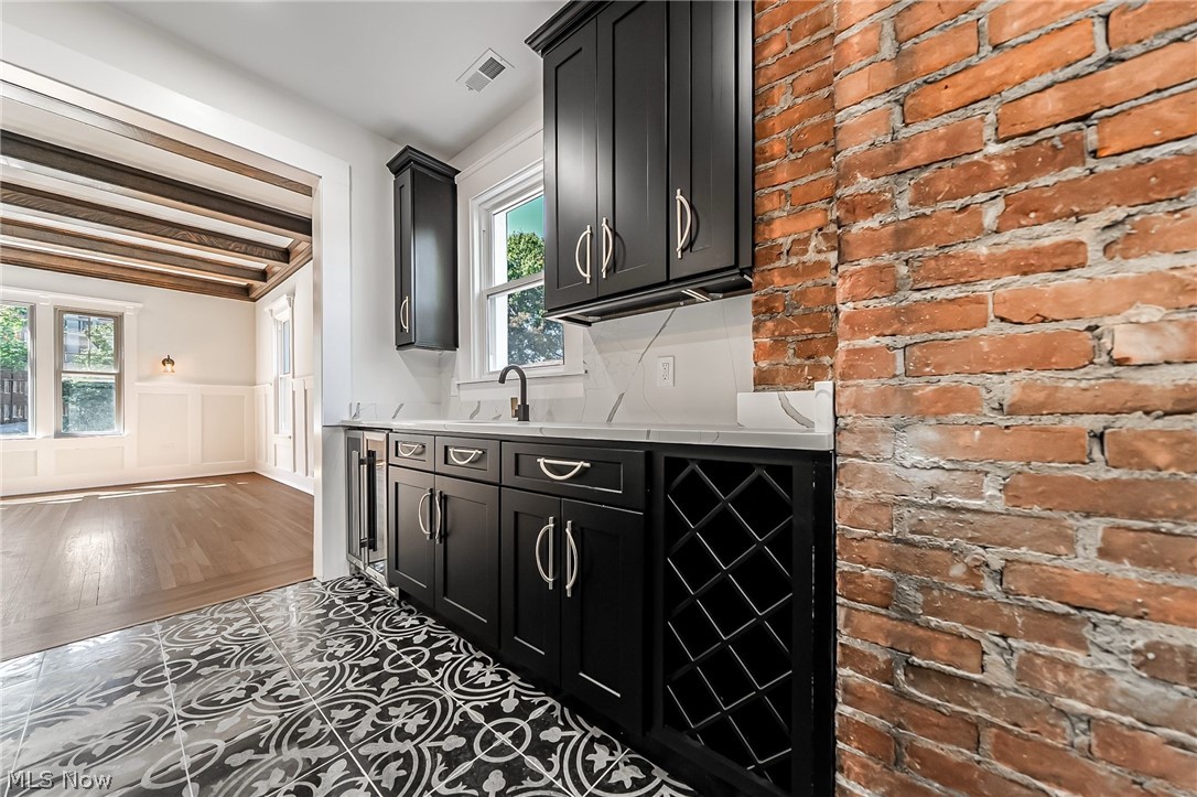 10908 Lake Avenue Cleveland OH 44102