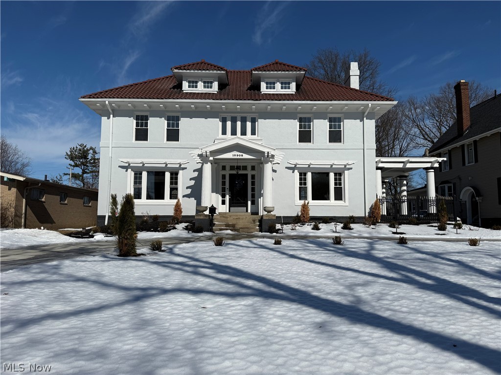 10908 Lake Avenue Cleveland OH 44102