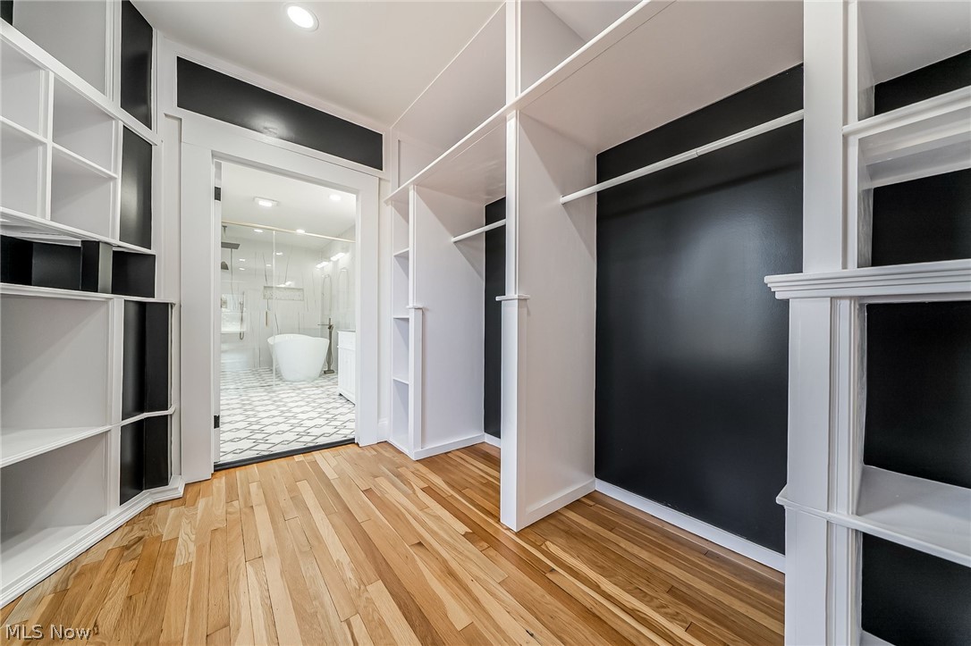 10908 Lake Avenue Cleveland OH 44102