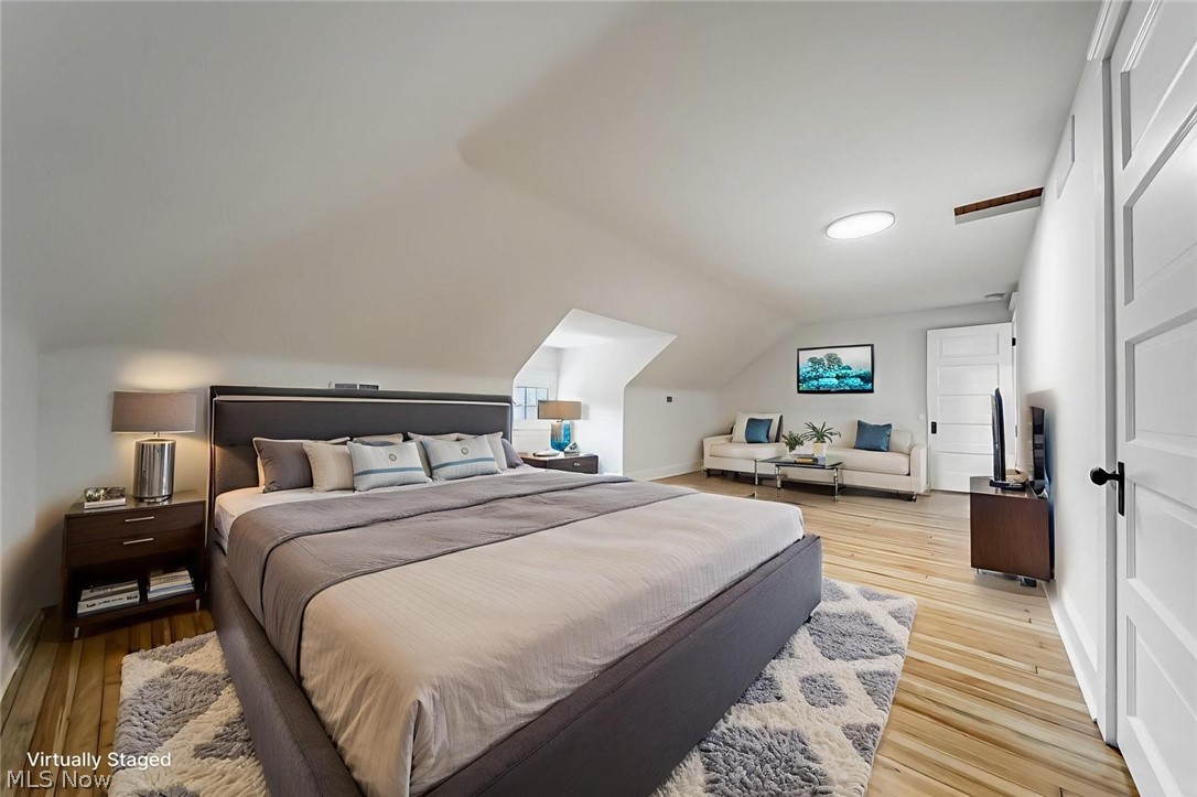 10908 Lake Avenue Cleveland OH 44102