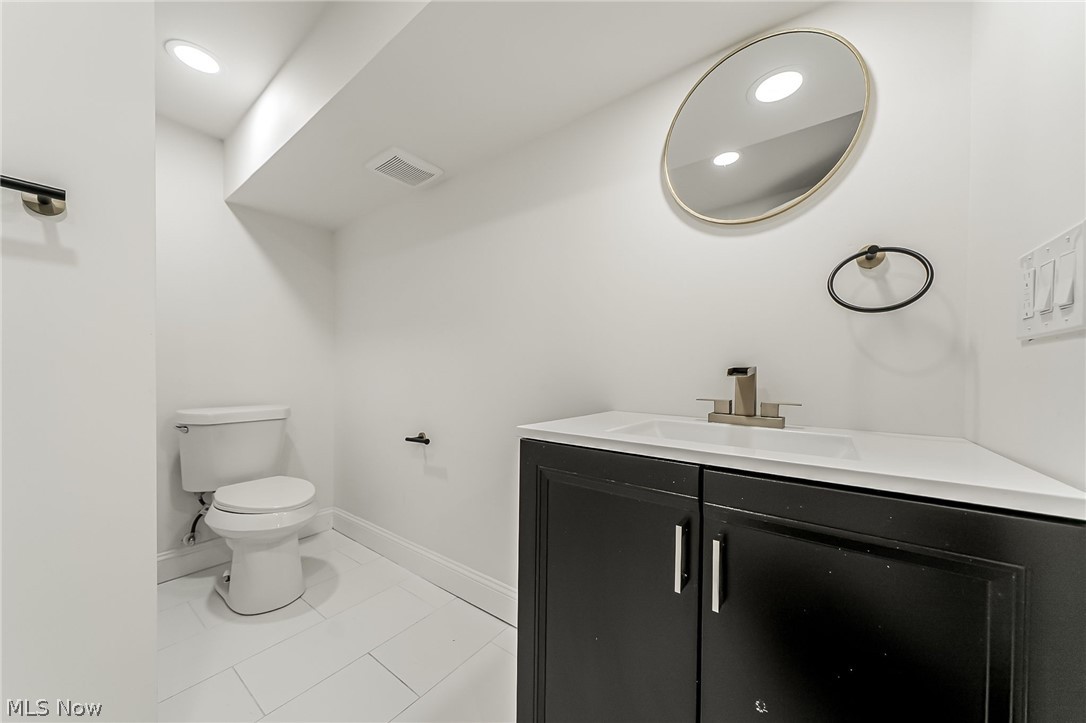 10908 Lake Avenue Cleveland OH 44102