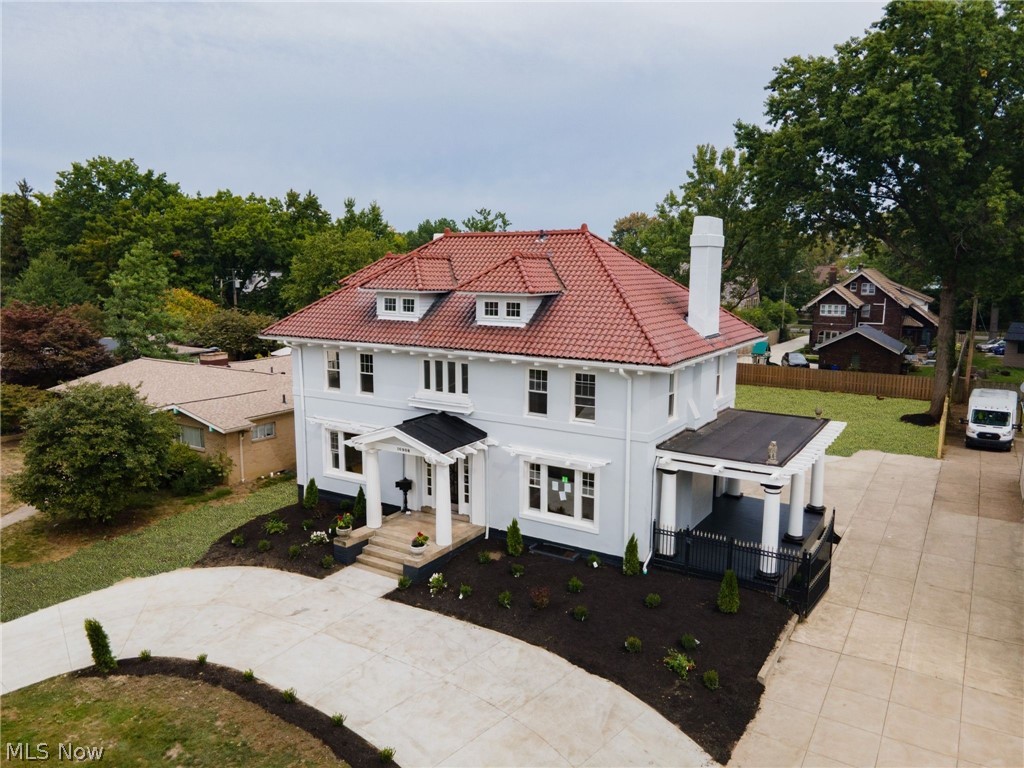 10908 Lake Avenue Cleveland OH 44102