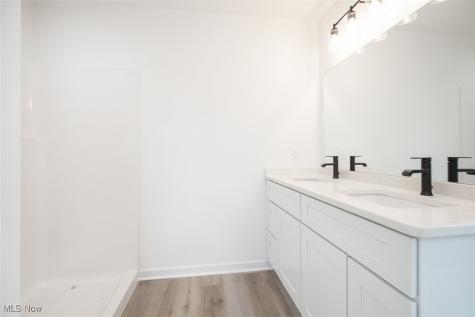 1053 Peach Boulevard Willoughby OH 44094