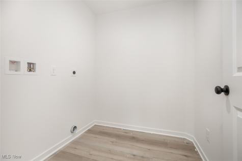 1053 Peach Boulevard Willoughby OH 44094