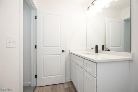 1053 Peach Boulevard Willoughby OH 44094