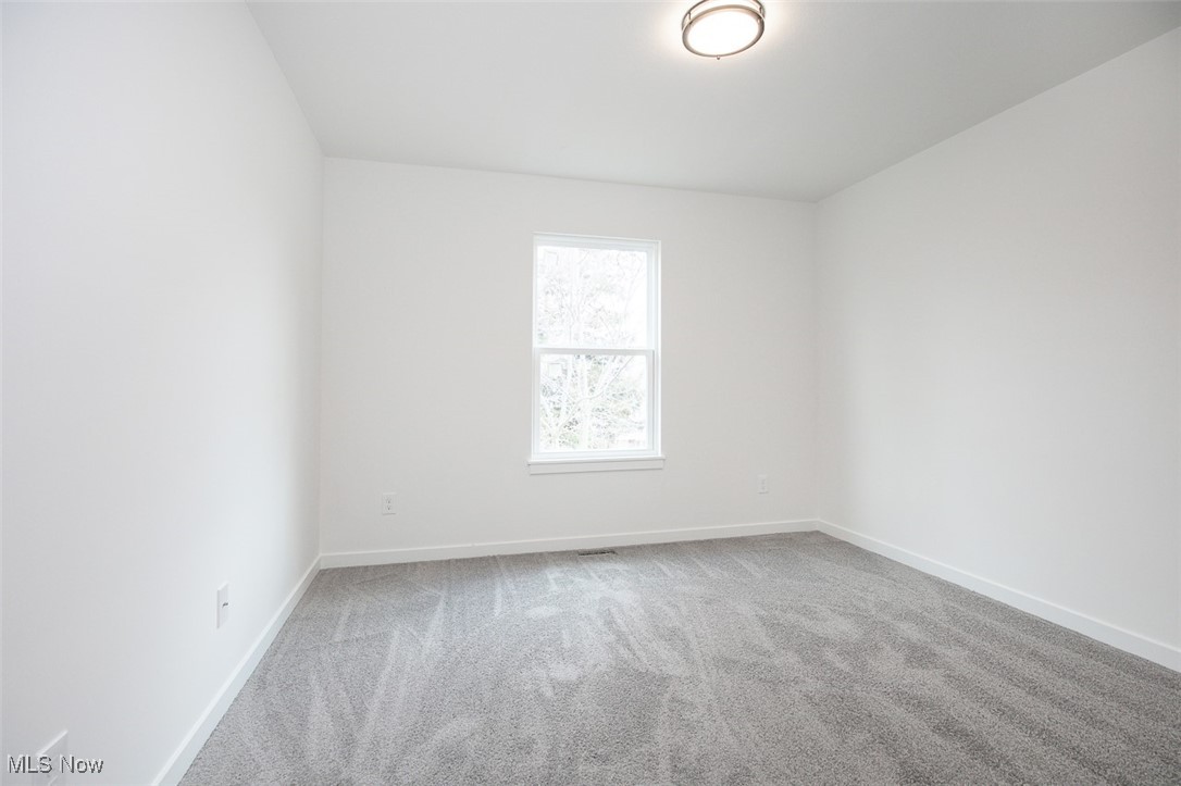 1053 Peach Boulevard Willoughby OH 44094
