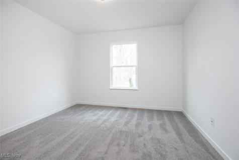 1053 Peach Boulevard Willoughby OH 44094