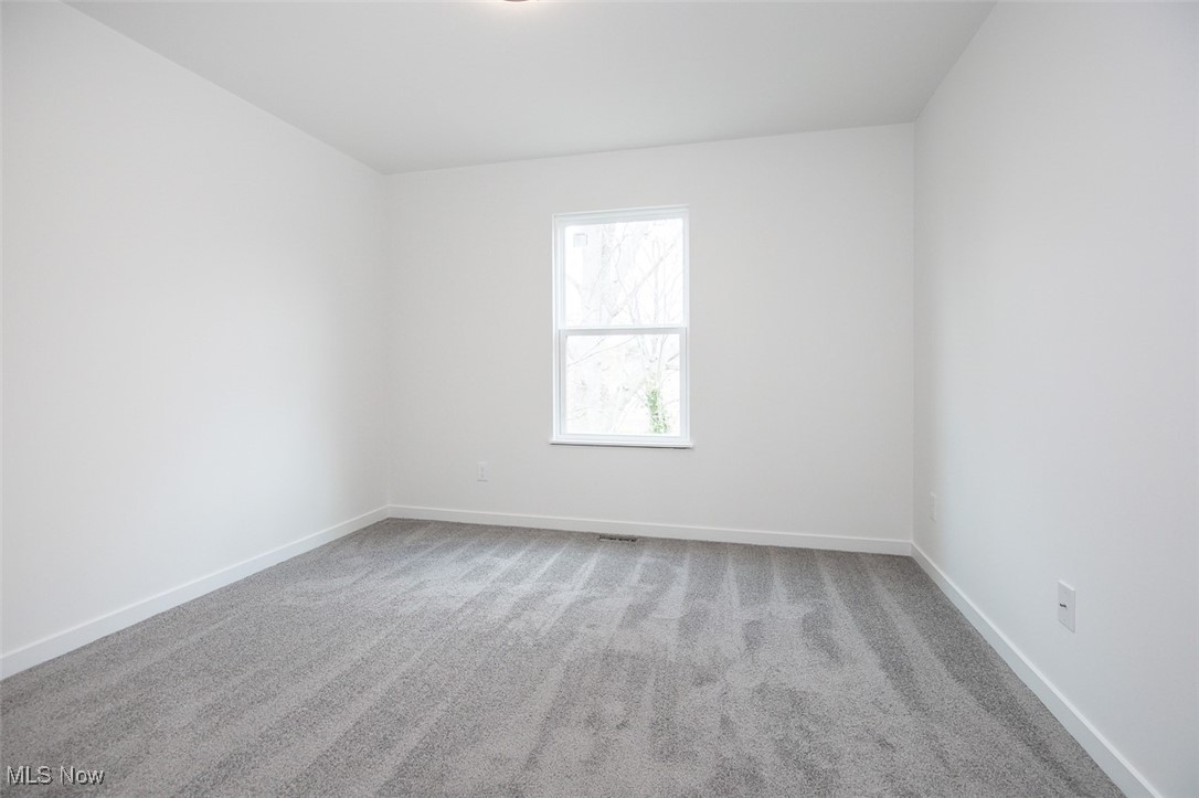 1053 Peach Boulevard Willoughby OH 44094
