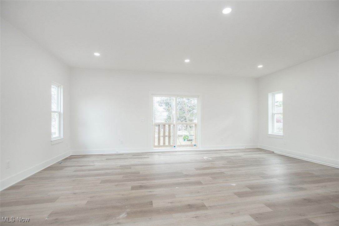 1053 Peach Boulevard Willoughby OH 44094
