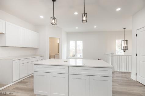 1053 Peach Boulevard Willoughby OH 44094