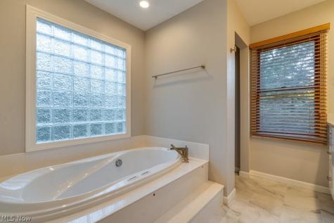 8458 Barbara Drive Mentor OH 44060