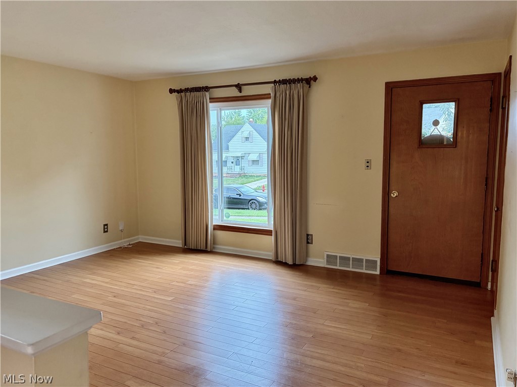 18112 Edinboro Avenue Maple Heights OH 44137