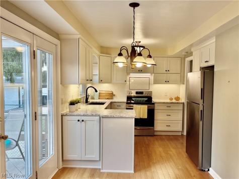 18112 Edinboro Avenue Maple Heights OH 44137