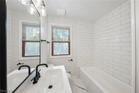 1155 Bell Court Elyria OH 44035