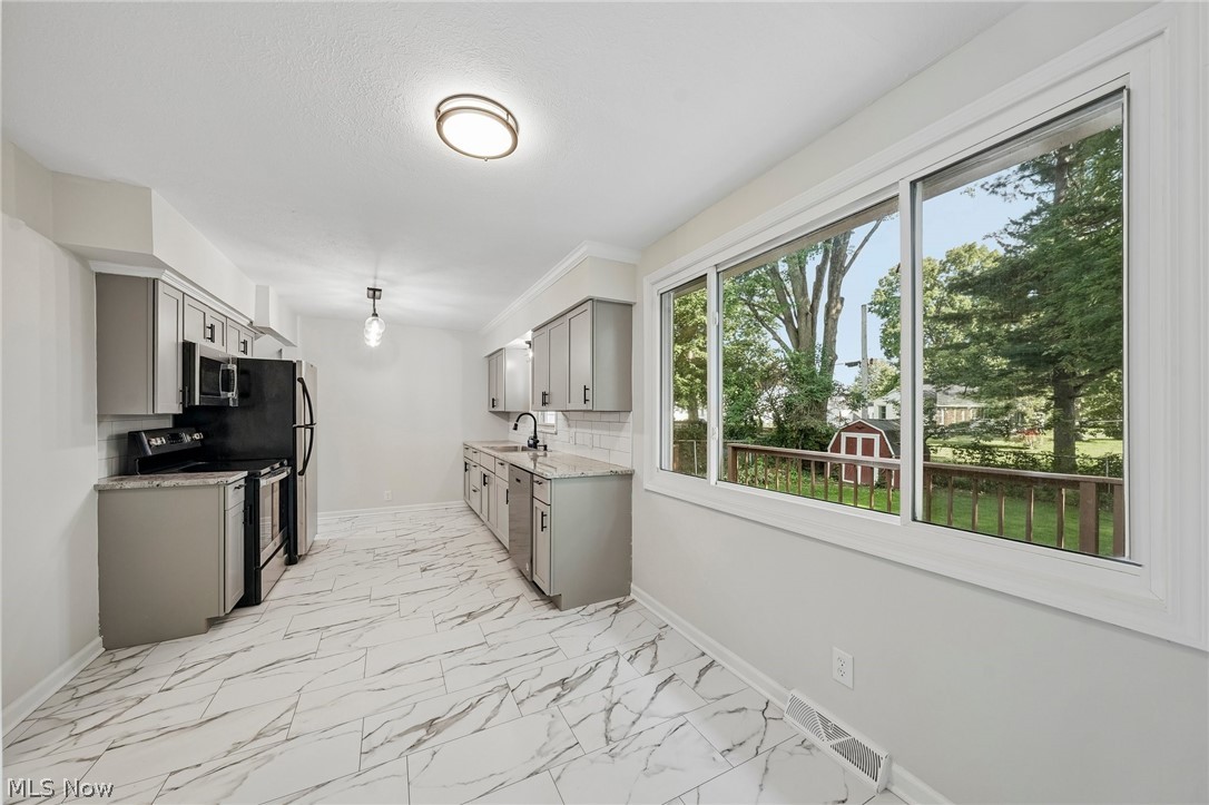 1155 Bell Court Elyria OH 44035