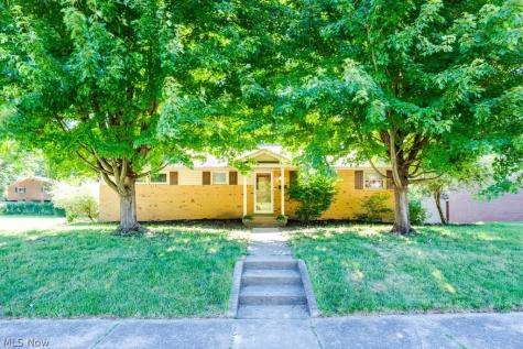 904 Woodside Avenue SE North Canton OH 44720