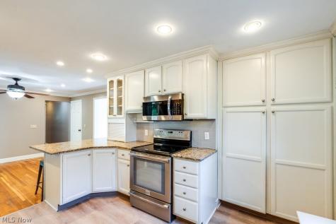 904 Woodside Avenue SE North Canton OH 44720
