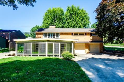 904 Woodside Avenue SE North Canton OH 44720