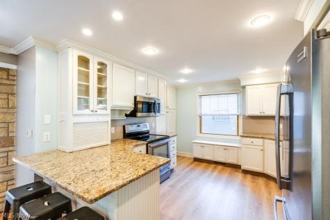 904 Woodside Avenue SE North Canton OH 44720