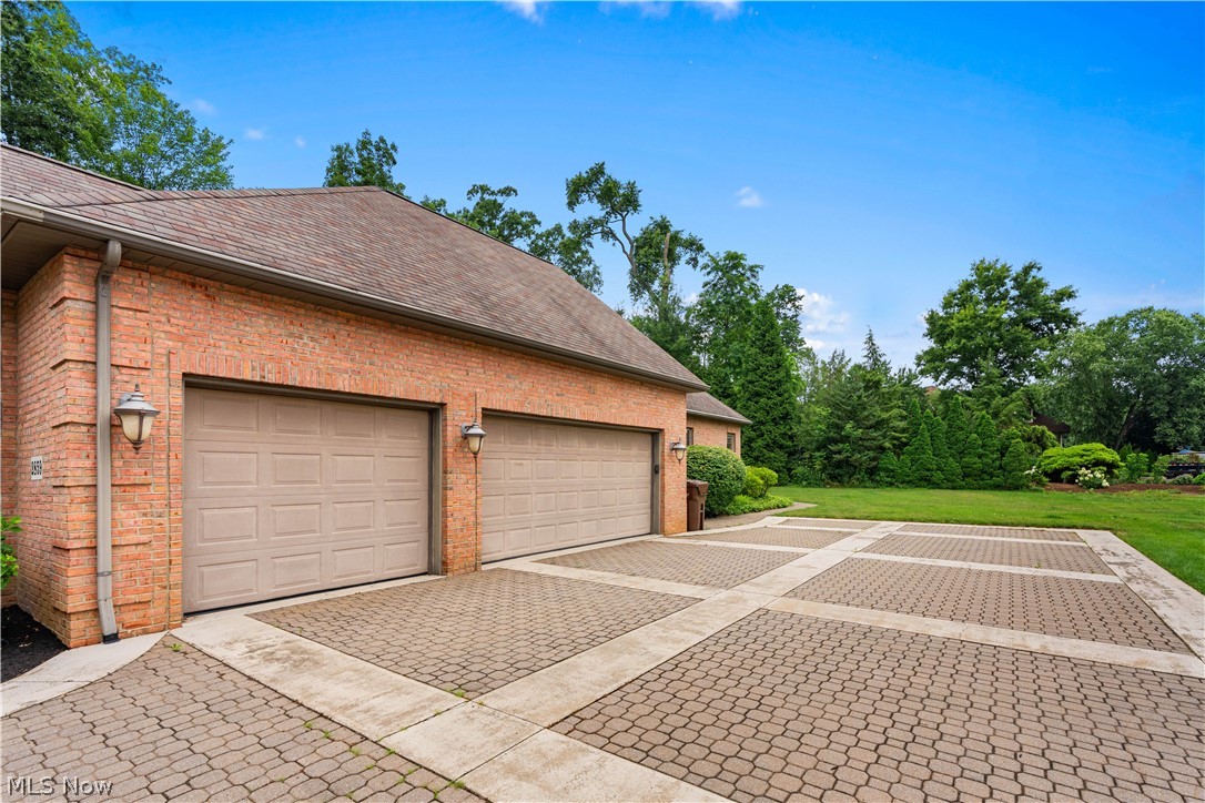2859 Daisybrook Street NW North Canton OH 44720