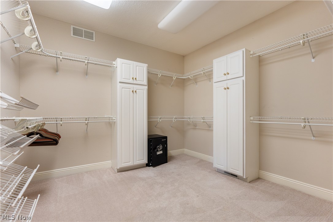 2859 Daisybrook Street NW North Canton OH 44720