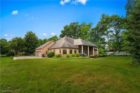 2859 Daisybrook Street NW North Canton OH 44720
