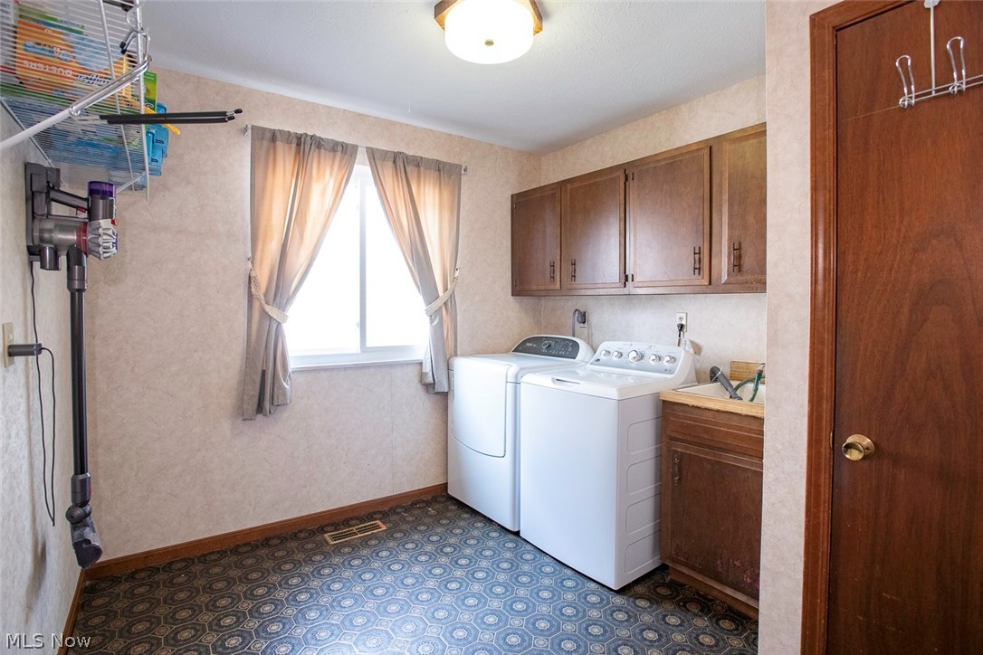 17496 Hampton Place Strongsville OH 44136