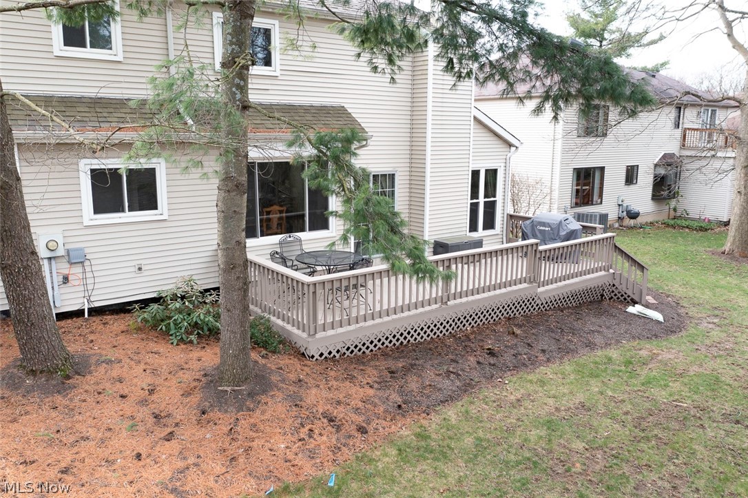 17496 Hampton Place Strongsville OH 44136