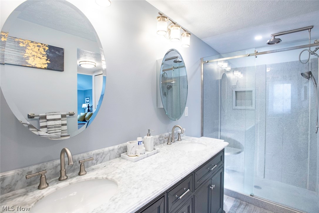 17496 Hampton Place Strongsville OH 44136
