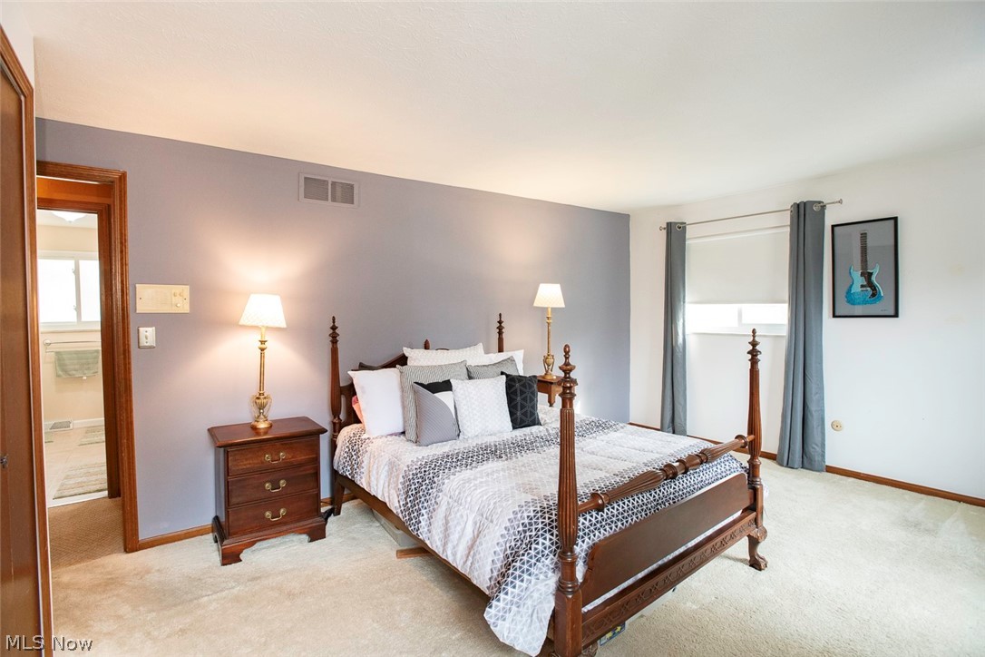 17496 Hampton Place Strongsville OH 44136