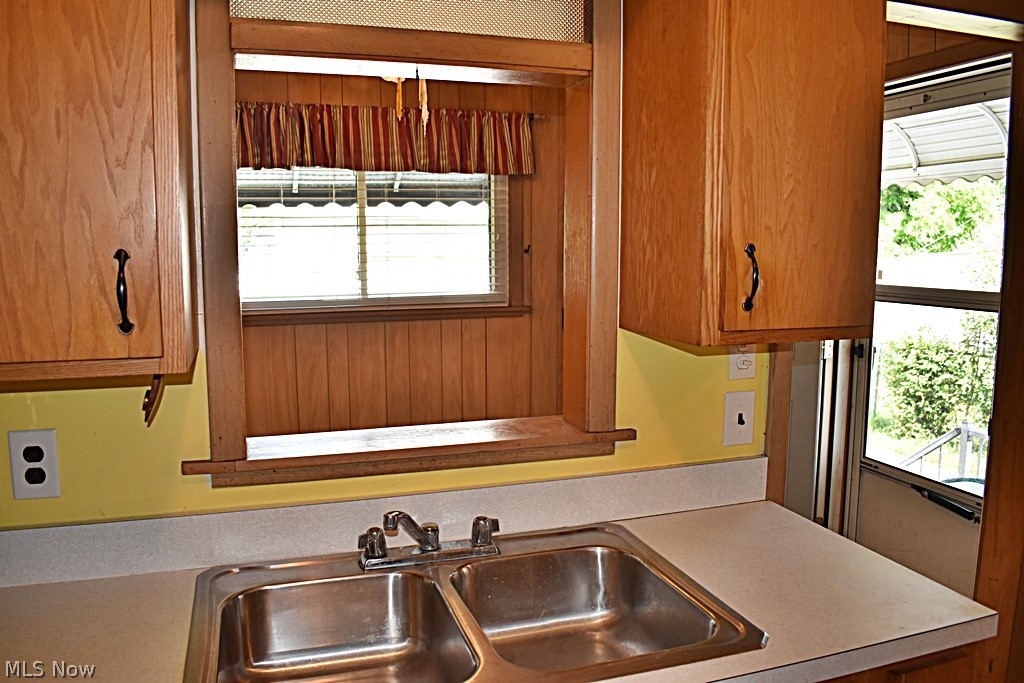 239 Paul Street Bedford OH 44146