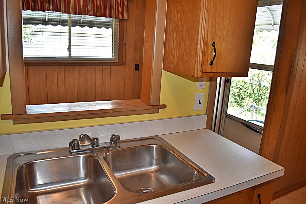 239 Paul Street Bedford OH 44146