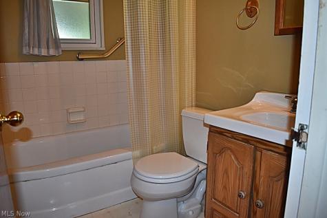 239 Paul Street Bedford OH 44146