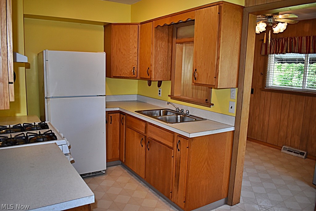 239 Paul Street Bedford OH 44146