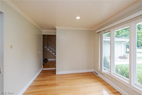 4668 Azalea Lane North Olmsted OH 44070
