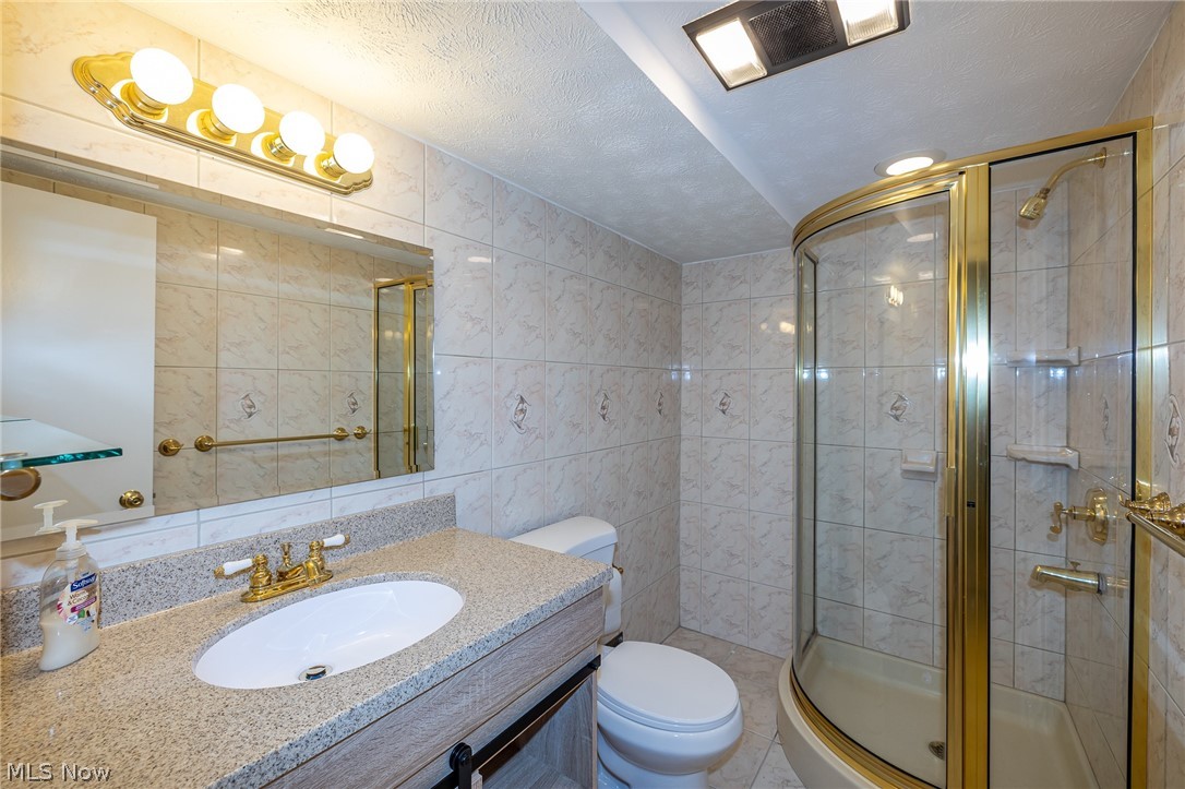 4668 Azalea Lane North Olmsted OH 44070