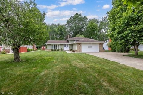 4668 Azalea Lane North Olmsted OH 44070
