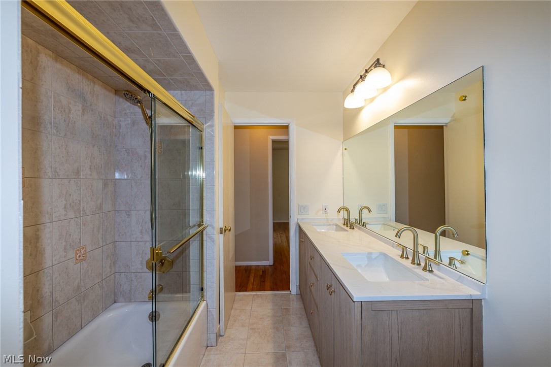 4668 Azalea Lane North Olmsted OH 44070