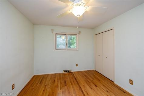 4668 Azalea Lane North Olmsted OH 44070