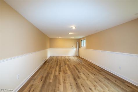 4668 Azalea Lane North Olmsted OH 44070