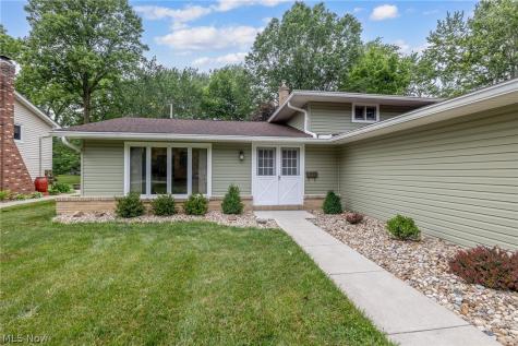 4668 Azalea Lane North Olmsted OH 44070
