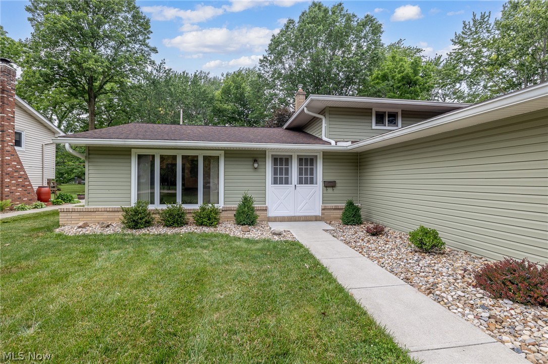 4668 Azalea Lane North Olmsted OH 44070