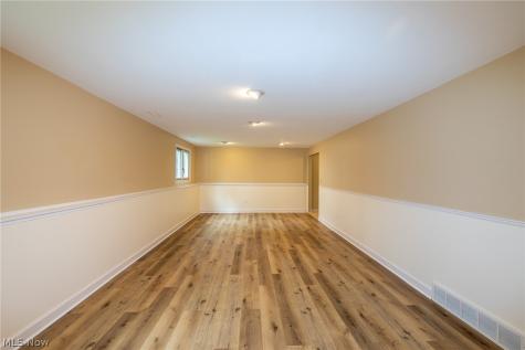 4668 Azalea Lane North Olmsted OH 44070