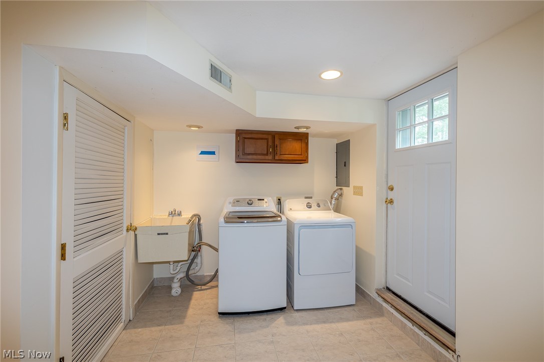 4668 Azalea Lane North Olmsted OH 44070