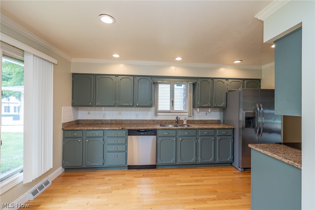 4668 Azalea Lane North Olmsted OH 44070